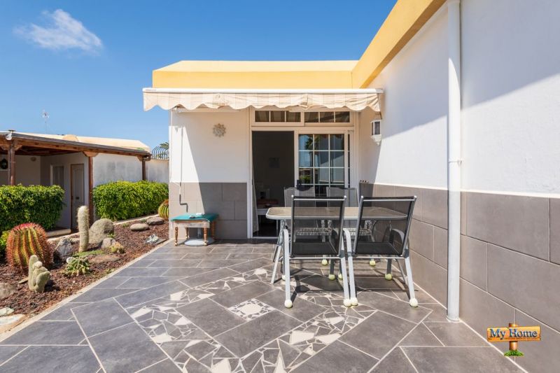 Semi-Detached corner bungalow in the heart of Playa del Inglés 