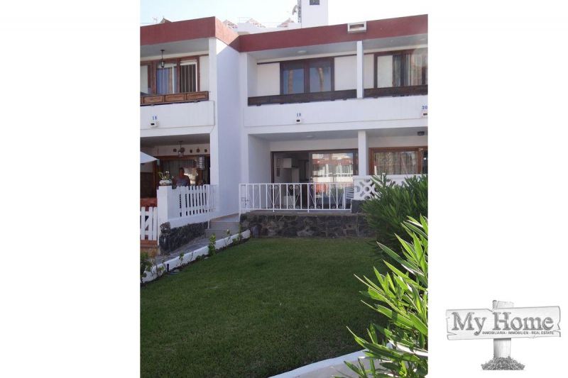 Bungalow estilo dúplex reformado de dos dormitorios en segunda línea de Playa del Inglés